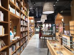 -百新书局(尚悦湾店)