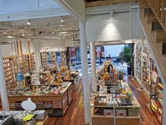 -猫的天空之城概念书店(杭州南宋御街店)