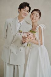-喜爱高定婚纱摄影