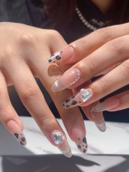 -丽心自助美甲美睫