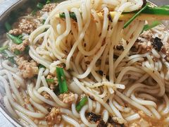 -正宗杨记普洱酸醋米线(总店)