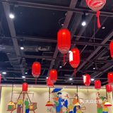 门口还有免费的小吃，可以随便吃