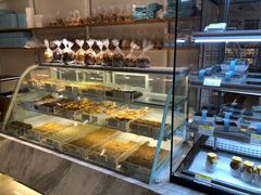 面包甜点陈列柜-老大昌(淮海中路店)