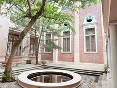 -香港大学