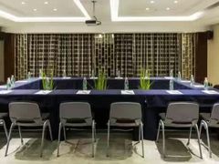 -武汉光谷广场杨家湾地铁站怡程酒店