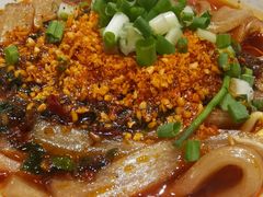 冒宽粉-渝是乎酸菜鱼·川渝小炒(新世界百货望京店)