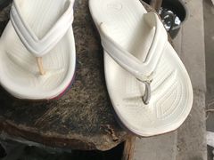 -静安寺修鞋修包修拉链