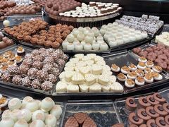 -Laderach 莱德拉(上海环贸iapm店)