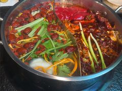 -鹿鸣山草本茶香火锅(园西路店)