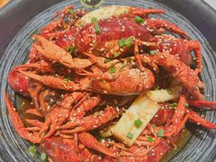-肥肥虾庄·金牌油焖大虾(首义路店)