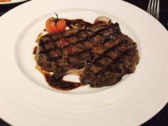 -恰餐厅及酒吧 CHAR Bar & Grill (北京丽都皇冠假日店)