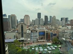 -上海南京路步行街假日酒店