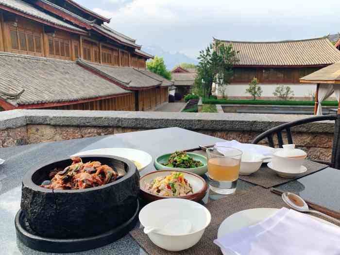 大研安缦缦逸轩中餐厅"菜品太普通,不如古城里随便找一家,大失所.