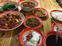 -老三样·美食研究中心(世贸路店)