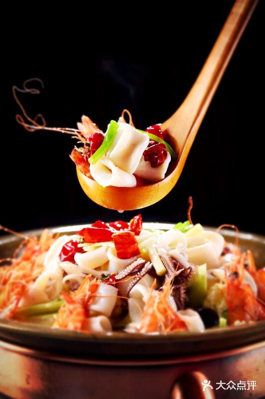 敢当鲜小鱿鱼鱿鱼恋上虾图片