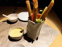 -穹六人间 people 6(岳阳路店)