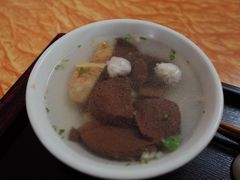 -松树干拌面店