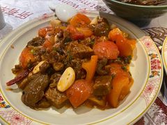 番茄牛腩-耙吉吉川味小酒馆(本地人回头店)