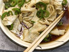 -银峰农庄·特色烧鸡·鲜无花果浸鸡