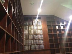 -新华书店(新街口旗舰店)