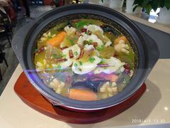 -周鱼小馆石锅酸菜鱼(活力汇店)