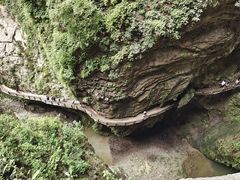 -龙水峡地缝景区