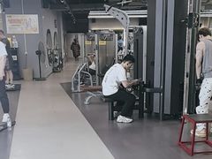 -超鹿运动(五四路恒力城店)