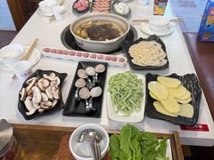 -土连锅·现熬养生汤锅(梁家巷店)