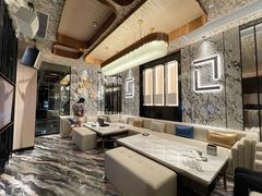 -K+全国连锁KTV(绿地缤纷天地店)