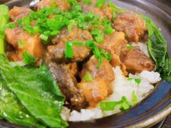 香菇滑鸡煲仔饭-港澳烧卤馆