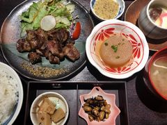 岩烧雪花牛肉定食-味太助·银饭食堂(中华城店)