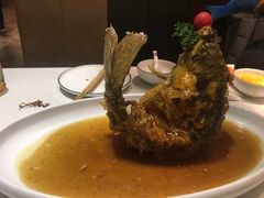 糖醋鲤鱼-闫府私房菜·百年鲁菜(恒隆店)