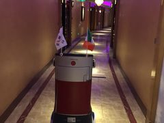 引路机器人-纯K(打浦桥店)