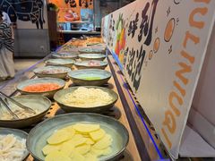 -牛里牛气· 榴莲海鲜鲜牛肉自助火锅·烤肉(横岗店)