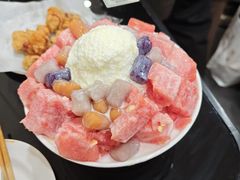 西瓜芋圆绵绵冰-水牛奶皇后糖水铺(深圳总店)
