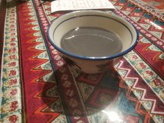 泥石流瓦罐茶-火塘云南烧烤大排档