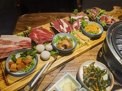 -明洞阿姨·韩式酱蟹烤肉·创意料理(三元桥店)