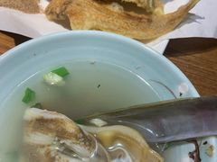 -方国老头包子·39年威海本地老字号•小船海鲜疙瘩汤