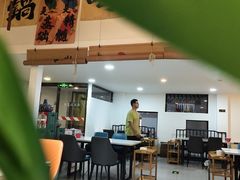 -毛辣果·贵州红酸汤牛肉火锅(西单店)