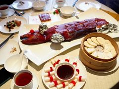 鸿运乳猪-御宝轩(益丰·外滩源店)