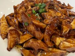 -侬佳蒸菜馆(听潮店)
