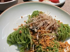 特色鸡丝凉面-玉玲珑(陆家嘴店)