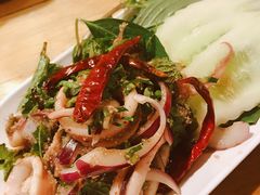 -席娜卡琳火车铁道夜市