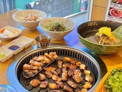 烤五花肉-黄金牧场(明洞总店)