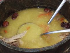 -鲁朗纳麦石锅鸡庄园