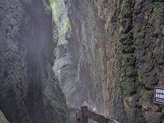 -龙水峡地缝景区