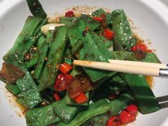 扁豆风吹肉-佬麻雀·剁椒鱼头(京基KK One店)