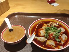 -八二小区抄手(龙湖上城天街店)