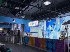 -乔波室内滑雪场