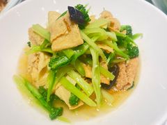 豆皮拌菜心-江城小馆陕南妈妈菜·全球旅行餐厅(钟楼店)